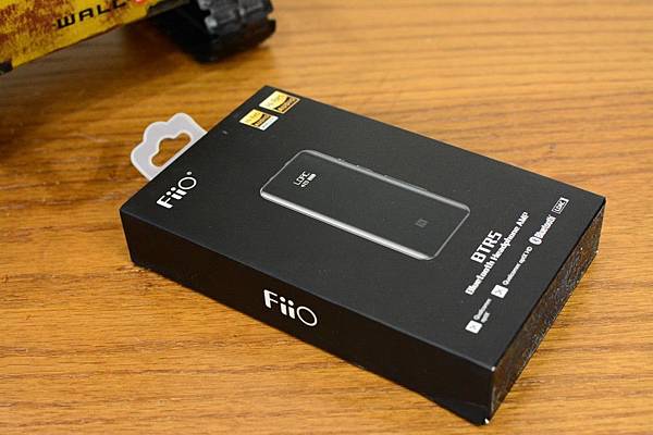 0-1FIIO_BTR5_BluetoothReceiver.jpg