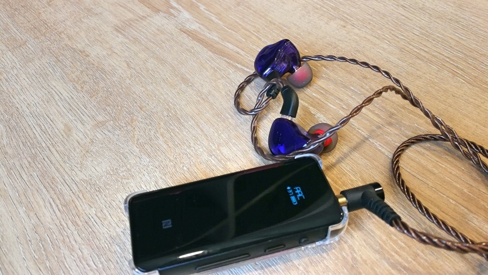 2-3FIIO_BTR5_BluetoothReceiver.jpg