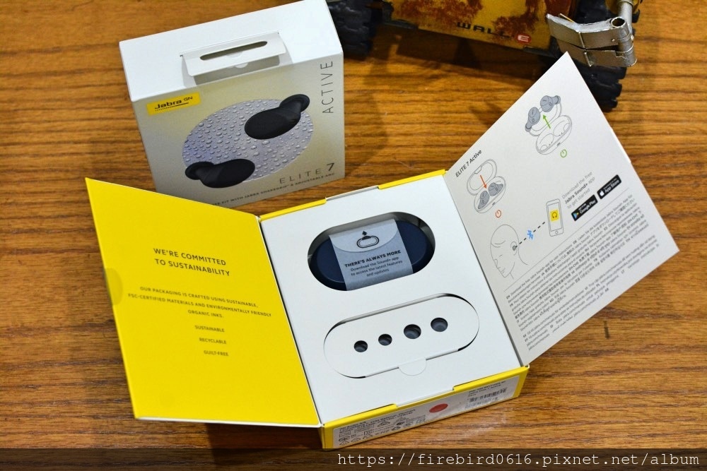 JABRA-TWS-24.jpg