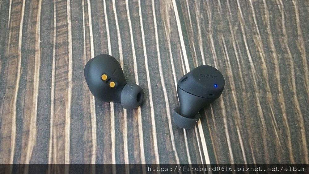 JABRA-Elite7Active-6.jpg