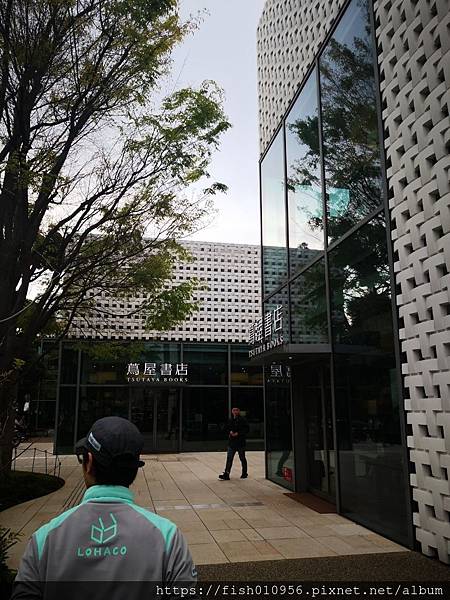 櫻花雨如雪(新宿御苑，代官山，目黑川_190420_0121.jpg