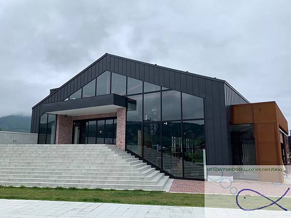《趴趴走日本-北海道》道之 なないろななえ+ 金森赤レ 《趴趴走日本-北海道》道之 なないろななえ+ 金森赤レ