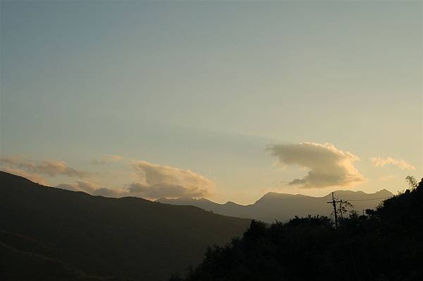 小烏來北插登山口路上美麗夕陽.JPG