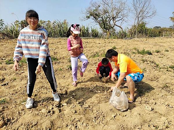 line_76886422379834.jpg line_76886422379834.jpg