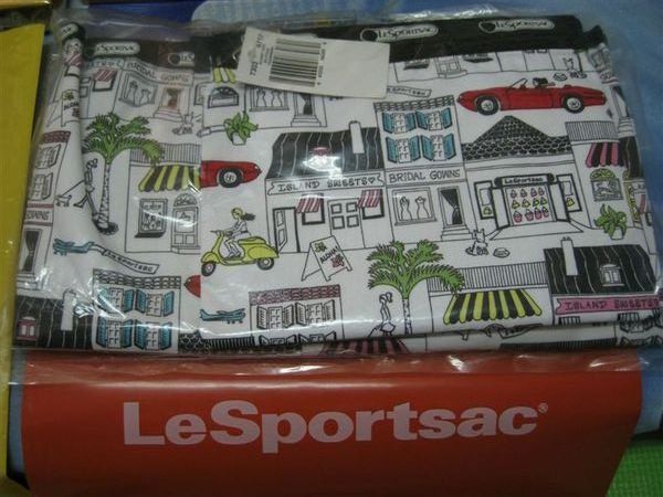 (4017)-LeSportsac