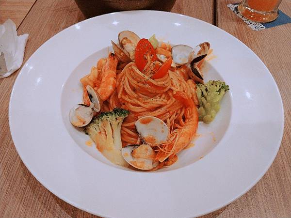 2018-07-31-12-00-27.jpg7898449180276560681