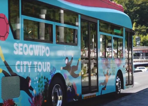 tourbus1-1.jpg tourbus1-1.jpg