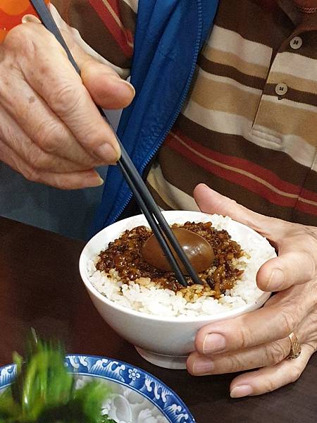 <桃園-食記>大竹平價美食-大鍋湯風味小吃((幾個銅板搞定一