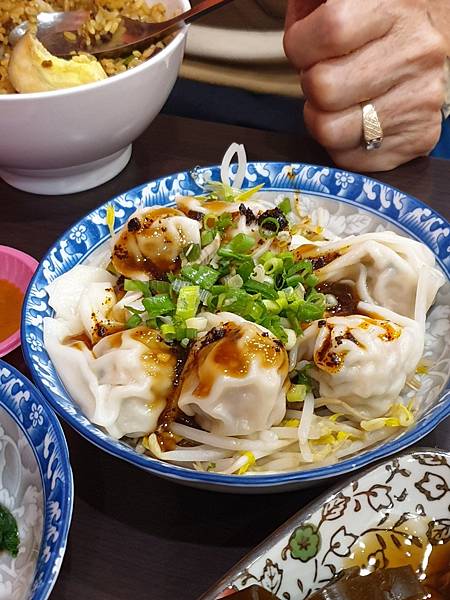 <食記-桃園蘆竹>大竹平價美食-大鍋湯風味小吃((幾個銅板搞 <食記-桃園蘆竹>大竹平價美食-大鍋湯風味小吃((幾個銅板搞