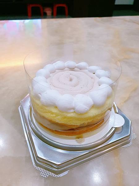 <食記-全聯>香芋布丁蛋糕-最有紳士風度的平價蛋糕 <食記-全聯>香芋布丁蛋糕-最有紳士風度的平價蛋糕