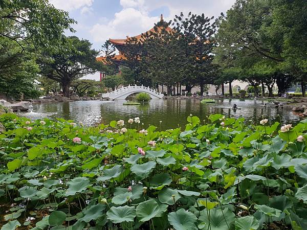 中正紀念堂+碧潭 (1).jpg 中正紀念堂+碧潭 (1).jpg