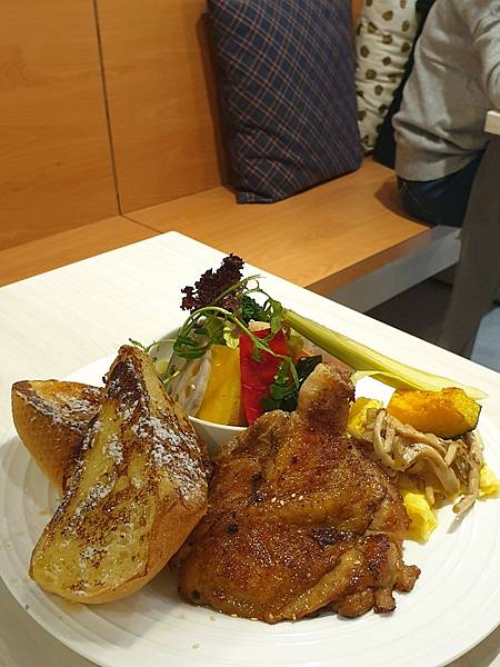 <食記-桃園市桃園區>藝文特區小森林早午餐-福森院子Brun <食記-桃園市桃園區>藝文特區小森林早午餐-福森院子Brun