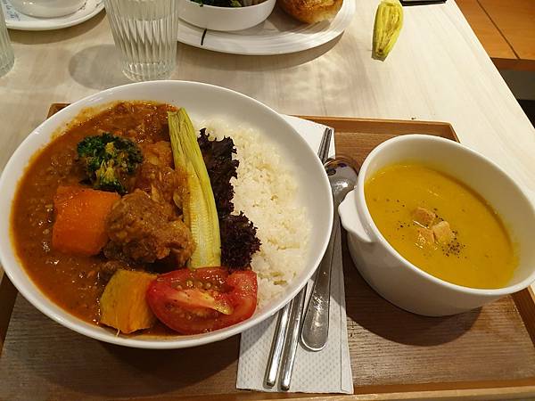 <食記-桃園市桃園區>藝文特區小森林早午餐-福森院子Brun <食記-桃園市桃園區>藝文特區小森林早午餐-福森院子Brun