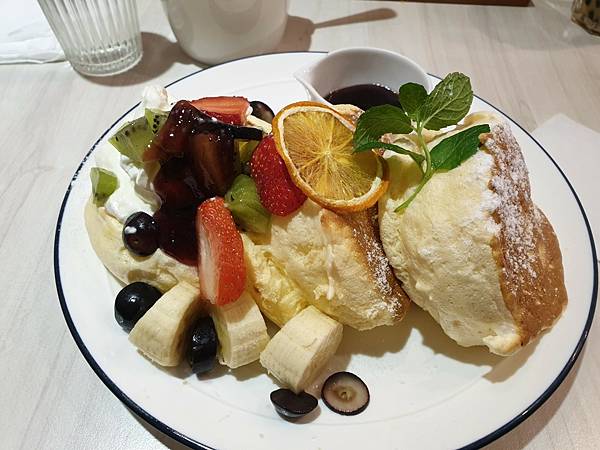 <食記-桃園市桃園區>藝文特區小森林早午餐-福森院子Brun <食記-桃園市桃園區>藝文特區小森林早午餐-福森院子Brun