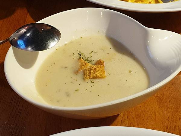 <食記-桃園蘆竹>南崁。Chophouse 恰好食南崁店-燈 <食記-桃園蘆竹>南崁。Chophouse 恰好食南崁店-燈