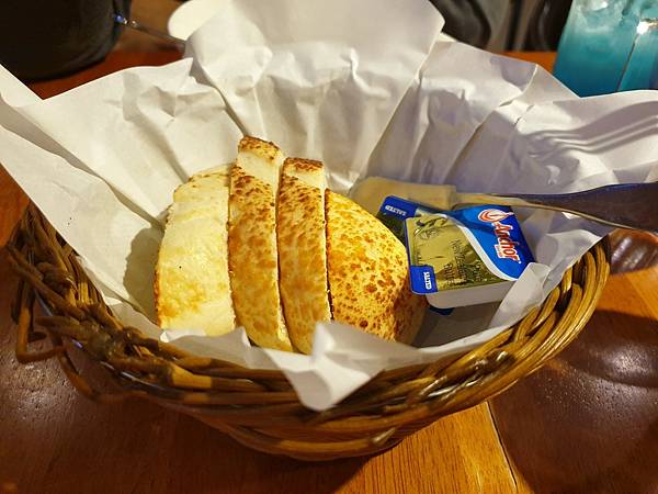 <食記-桃園蘆竹>南崁。Chophouse 恰好食南崁店-燈 <食記-桃園蘆竹>南崁。Chophouse 恰好食南崁店-燈