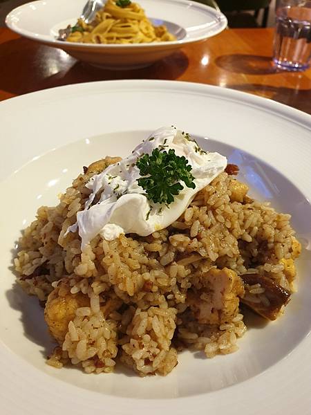 <食記-桃園蘆竹>南崁。Chophouse 恰好食南崁店-燈 <食記-桃園蘆竹>南崁。Chophouse 恰好食南崁店-燈