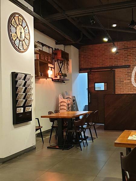 <食記-桃園蘆竹>南崁。Chophouse 恰好食南崁店-燈 <食記-桃園蘆竹>南崁。Chophouse 恰好食南崁店-燈