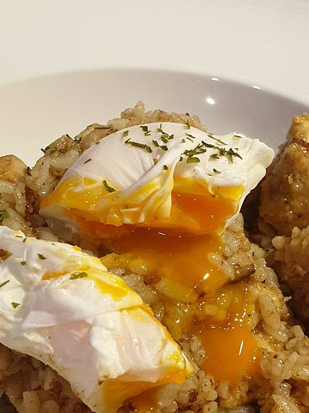 <食記-桃園蘆竹>南崁。Chophouse 恰好食南崁店-燈 <食記-桃園蘆竹>南崁。Chophouse 恰好食南崁店-燈