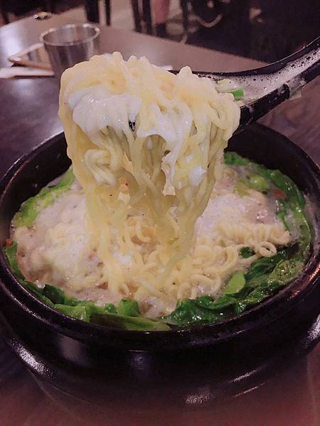 <食記-桃園蘆竹>位於學區美食-韓式鍋蓋烤肉-韓鼎 <食記-桃園蘆竹>位於學區美食-韓式鍋蓋烤肉-韓鼎