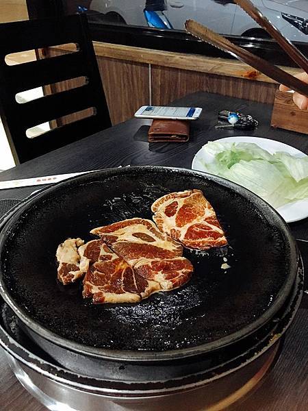 <食記-桃園蘆竹>位於學區美食-韓式鍋蓋烤肉-韓鼎 <食記-桃園蘆竹>位於學區美食-韓式鍋蓋烤肉-韓鼎