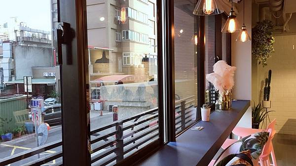 <食記-桃園市桃園區>療癒系*桃園美食*超美甜點*光用眼睛看 <食記-桃園市桃園區>療癒系*桃園美食*超美甜點*光用眼睛看