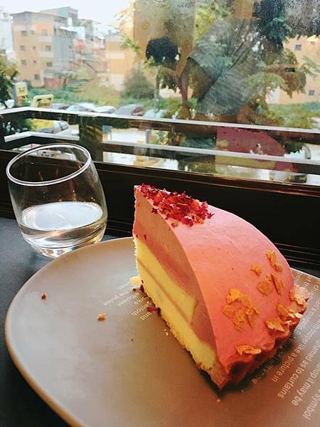 <食記-桃園市桃園區>療癒系*桃園美食*超美甜點*光用眼睛看 <食記-桃園市桃園區>療癒系*桃園美食*超美甜點*光用眼睛看