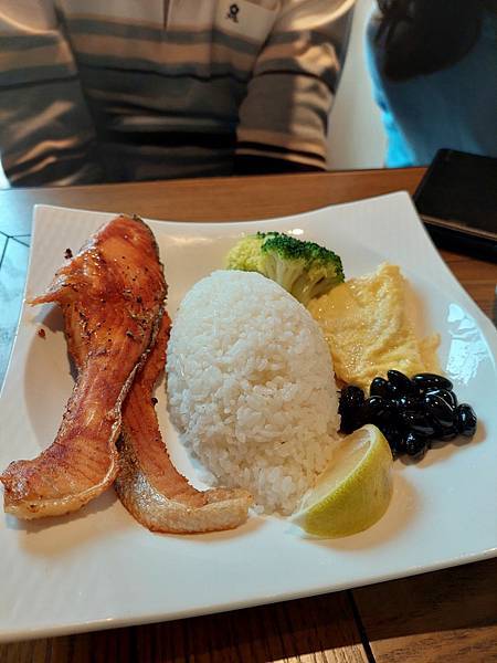 <食記-桃園蘆竹>好消息咖啡簡餐-讓你好好耍廢、吃飽看風景的 <食記-桃園蘆竹>好消息咖啡簡餐-讓你好好耍廢、吃飽看風景的