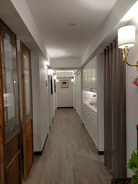 <美容-新北永和>小臉按摩_ 易筋撥氣拓小顏課程 讓小女孩變 <美容-新北永和>小臉按摩_ 易筋撥氣拓小顏課程 讓小女孩變