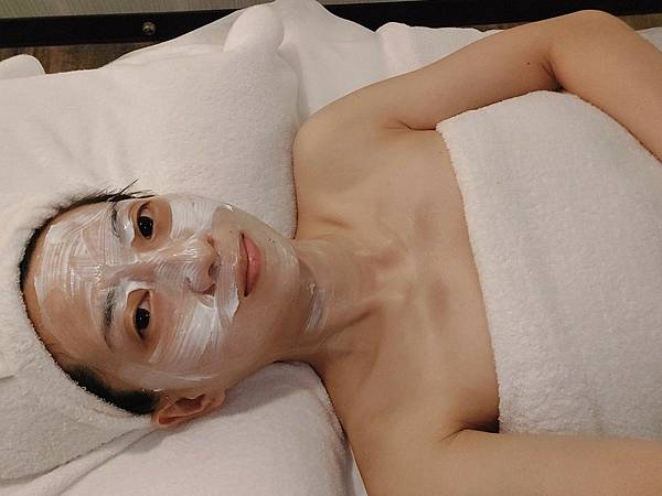 <美容-新北永和>小臉按摩_ 易筋撥氣拓小顏課程 讓小女孩變 <美容-新北永和>小臉按摩_ 易筋撥氣拓小顏課程 讓小女孩變