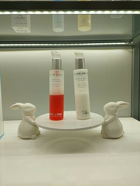 <美容-新北永和>小臉按摩_ 易筋撥氣拓小顏課程 讓小女孩變 <美容-新北永和>小臉按摩_ 易筋撥氣拓小顏課程 讓小女孩變