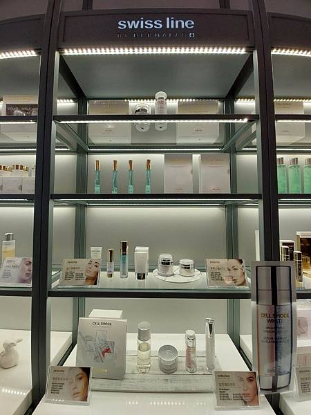 <美容-新北永和>小臉按摩_ 易筋撥氣拓小顏課程 讓小女孩變 <美容-新北永和>小臉按摩_ 易筋撥氣拓小顏課程 讓小女孩變