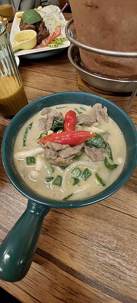 LINE_ALBUM_Thai大佬_220220_18 LINE_ALBUM_Thai大佬_220220_18