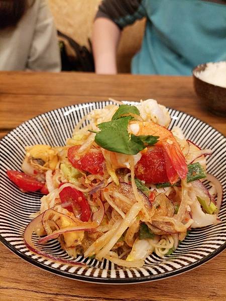 LINE_ALBUM_Thai大佬_220220_0 LINE_ALBUM_Thai大佬_220220_0