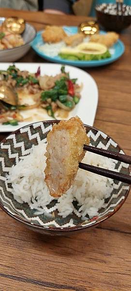 LINE_ALBUM_Thai大佬_220220_10 LINE_ALBUM_Thai大佬_220220_10