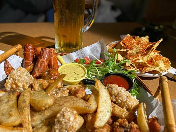 LINE_ALBUM_佳餘生日趴_230211_12 LINE_ALBUM_佳餘生日趴_230211_12