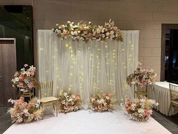 LINE_ALBUM_佳🐠姊訂婚💍_250420_150 LINE_ALBUM_佳🐠姊訂婚💍_250420_150