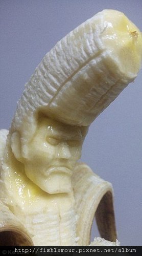山田圭介  香蕉雕塑