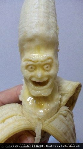 山田圭介  香蕉雕塑