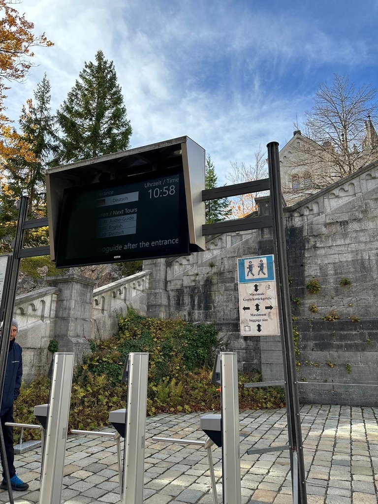 【德國】新天鵝堡,迪士尼灰姑娘的城堡原型 【德國】新天鵝堡,迪士尼灰姑娘的城堡原型