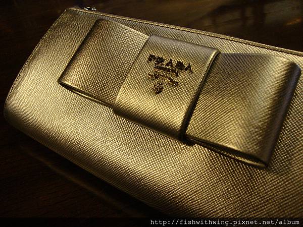 PRADA SAFFIANO 大蝴蝶結 長夾 銀色