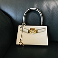 Tory-Burch-Lee-Radziwill-petite