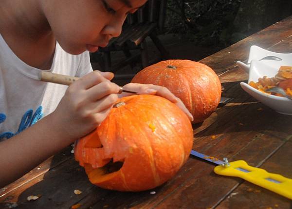 台中萬聖節活動派對 302113992_7987670691307456_7180232350606420935_n.jpg