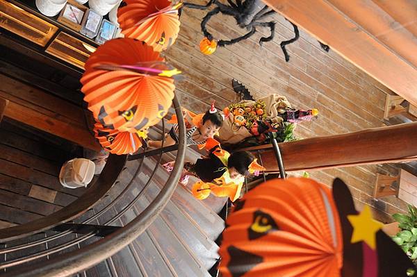 台中萬聖節活動派對 305574673_7970640599677132_1574856676235789117_n.jpg