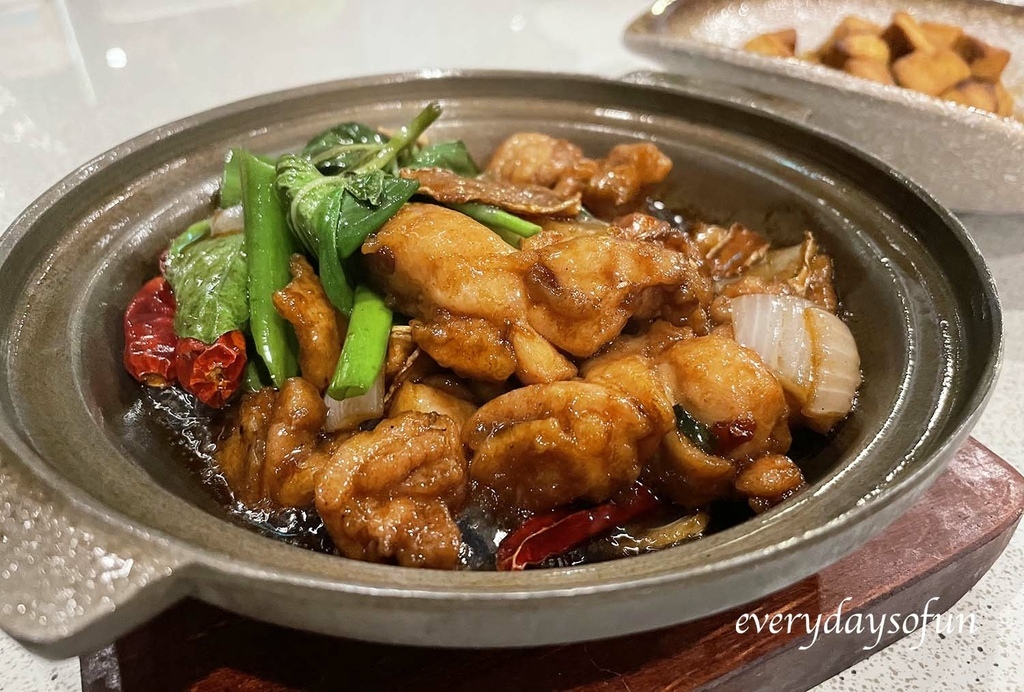 00.JPG 價格不貴,以後想聚餐就來佐藤捲捲吧