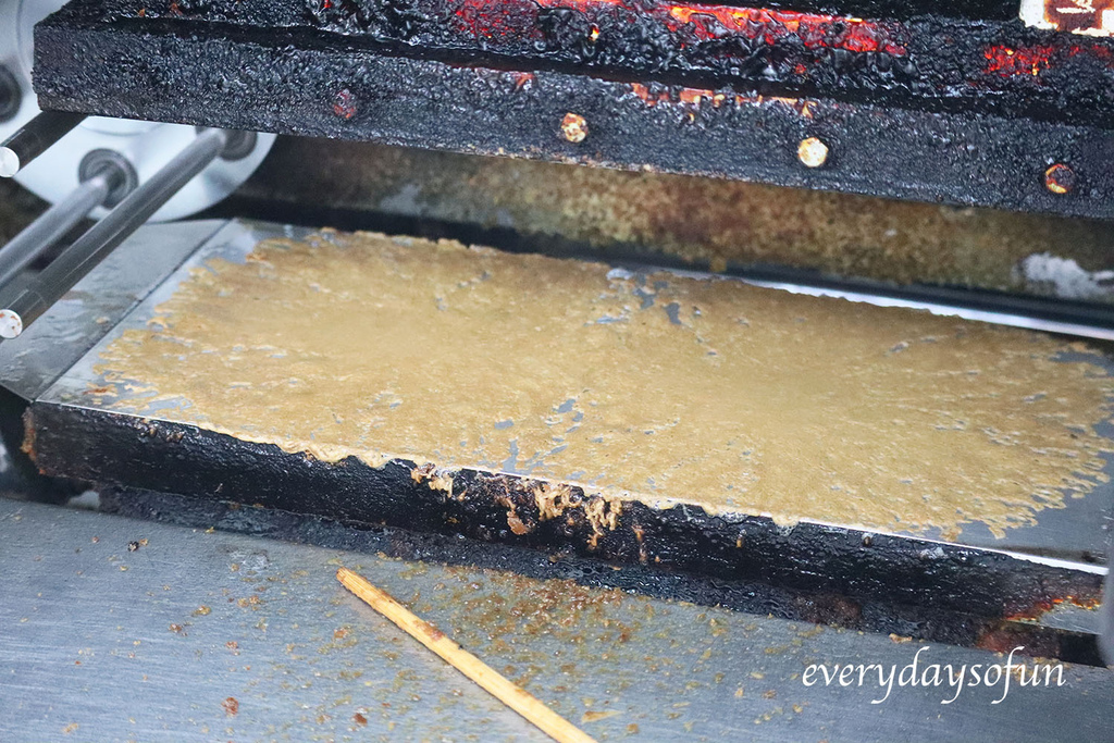 用高溫快速壓製成蛋捲平面 用高溫快速壓製成蛋捲平面