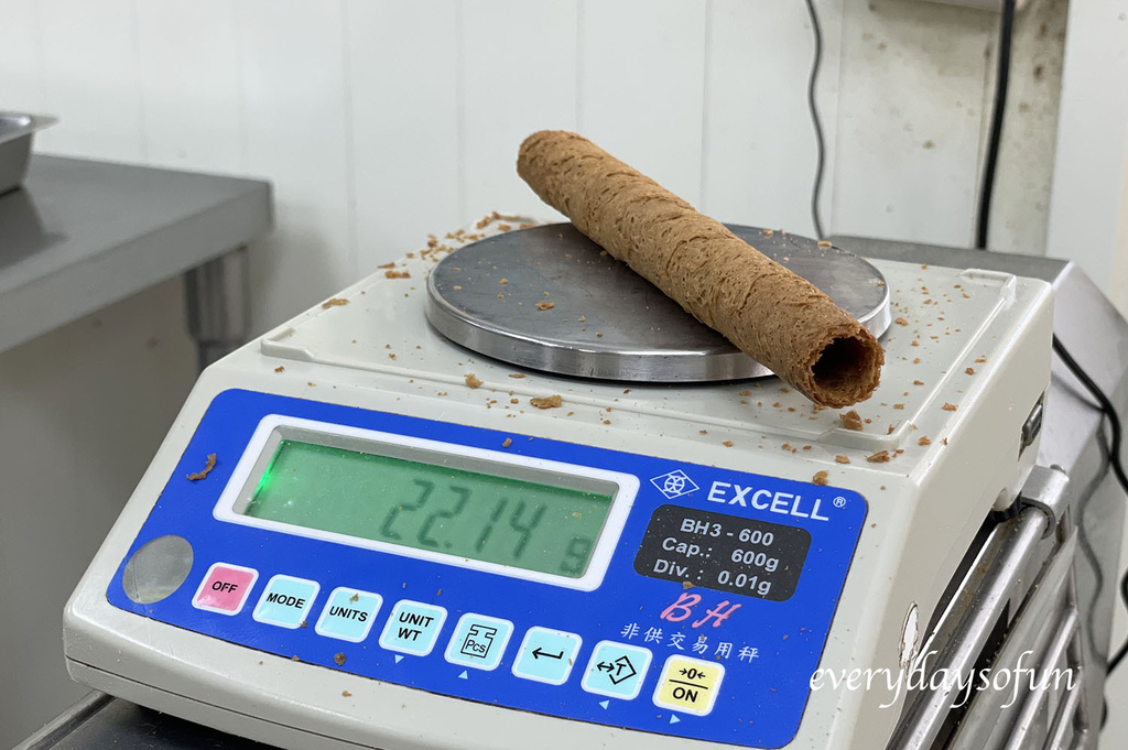 蛋捲,居然還有這麼多學問與步驟 蛋捲,居然還有這麼多學問與步驟