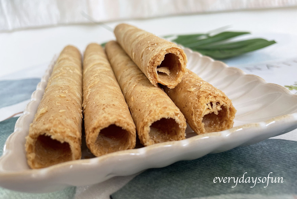 沒有多餘的化學添加物及水,讓蛋捲口感扎實好吃 沒有多餘的化學添加物及水,讓蛋捲口感扎實好吃