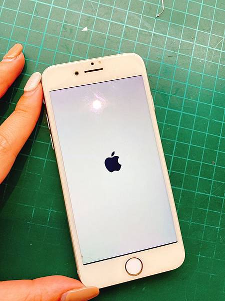頭份手機維修_維修之星_IPHONE卡白蘋果怎麼辦?IPHONE重複開機 頭份手機維修_維修之星_IPHONE卡白蘋果怎麼辦?IPHONE重複開機