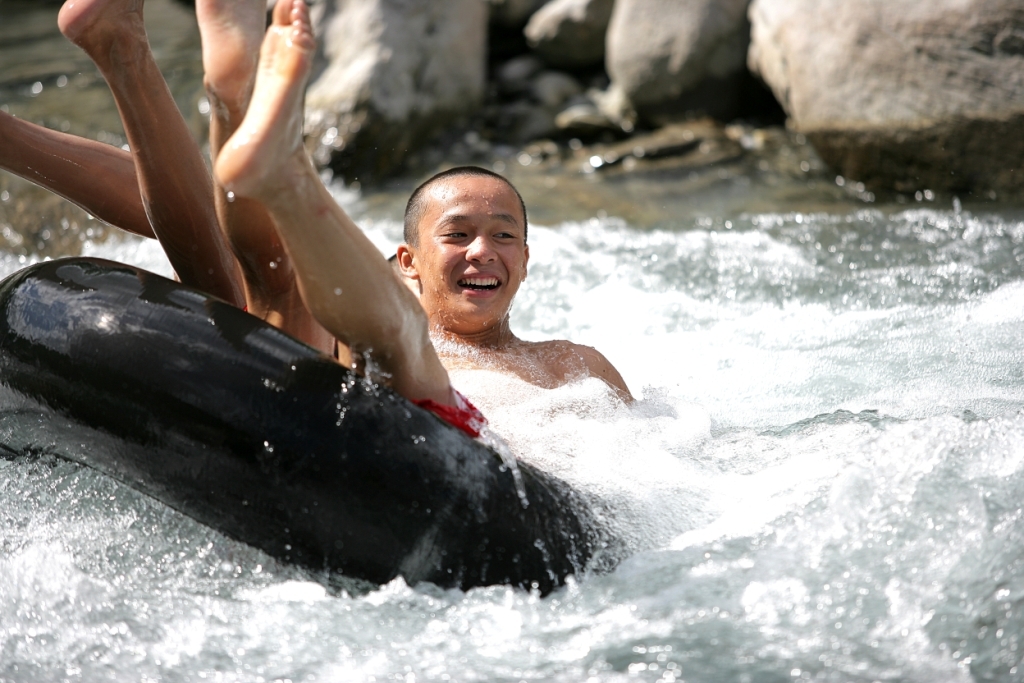 VX3T8410-聖偉溪邊玩水.JPG VX3T8410-聖偉溪邊玩水.JPG